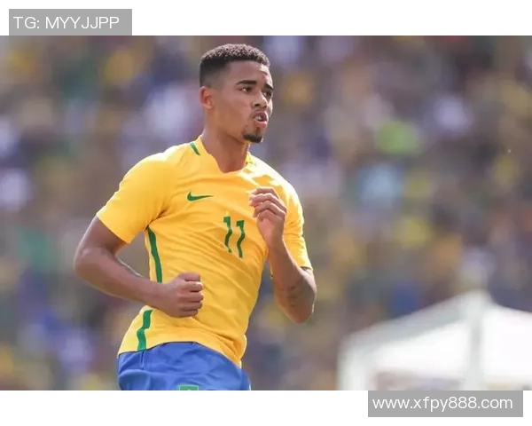 足球明星小黑子：从街头少年到绿茵场上的传奇之路